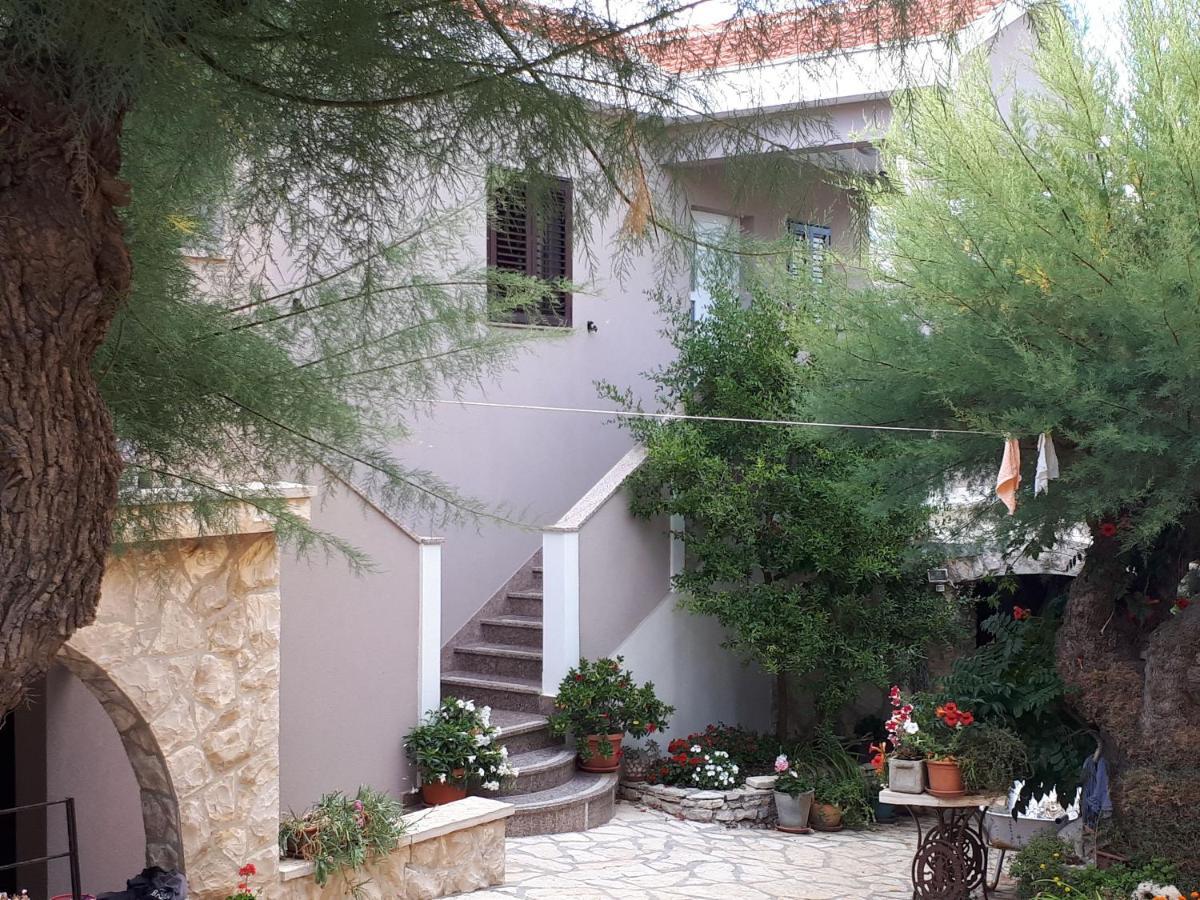 Ražanac Apartments Max מראה חיצוני תמונה